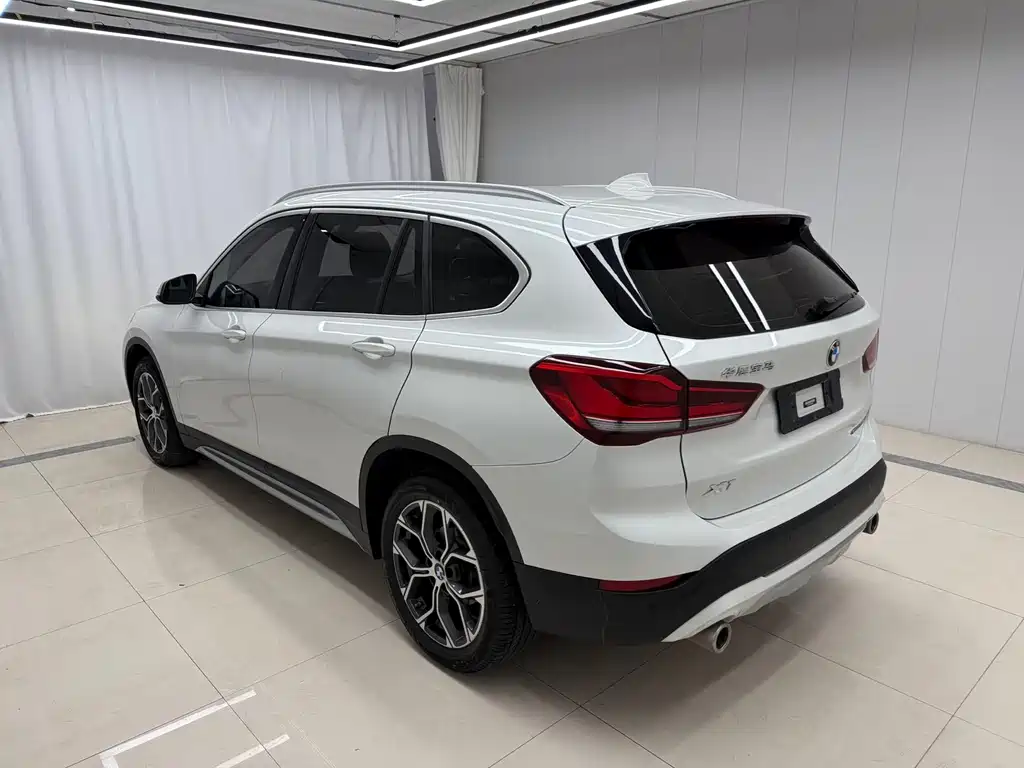 BMW X1 — фото 3