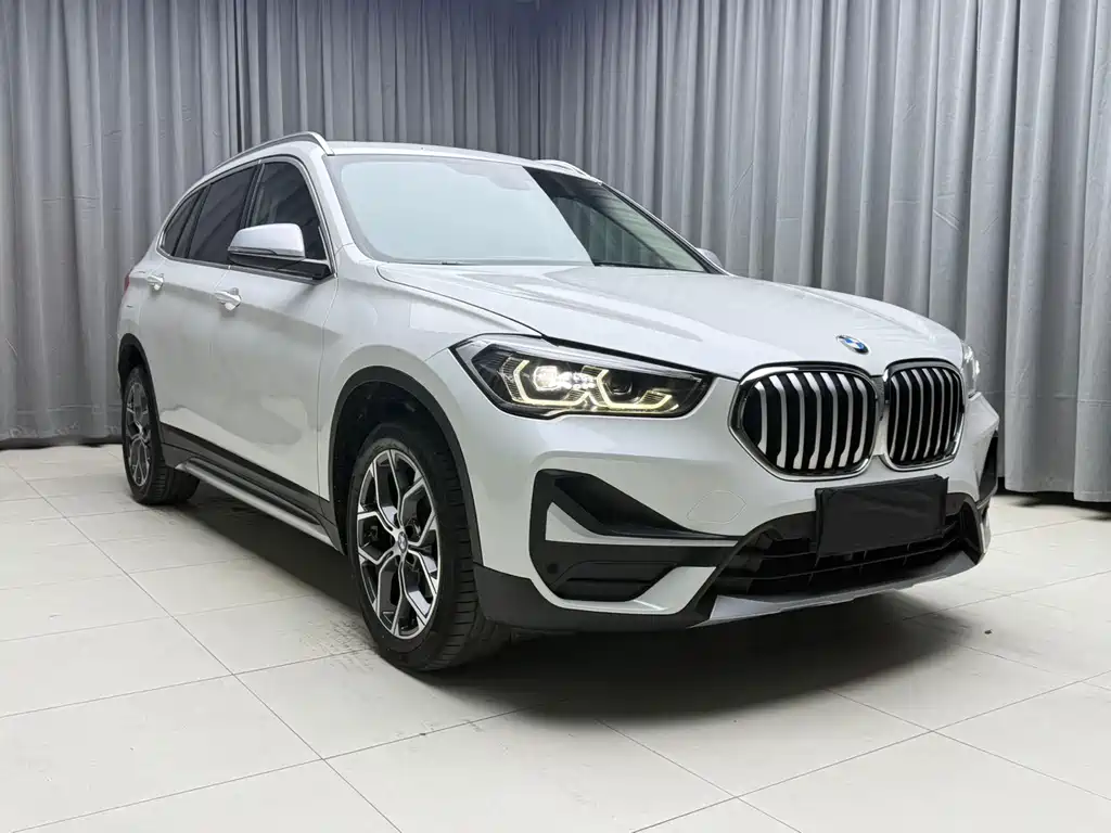 BMW X1 — фото 4
