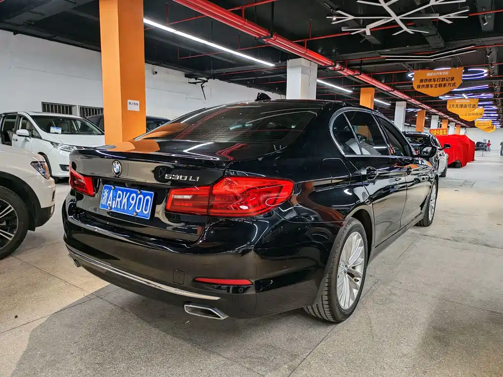 BMW 5 Series — фото 4
