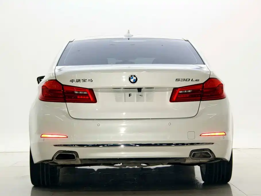 BMW 5 Series New Energy — фото 4