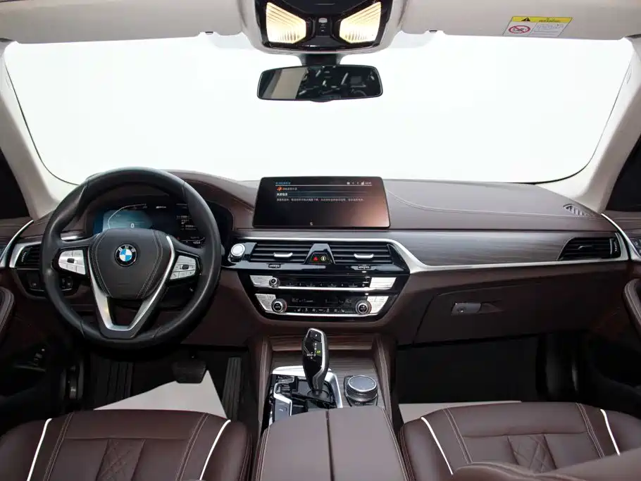 BMW 5 Series New Energy — фото 5