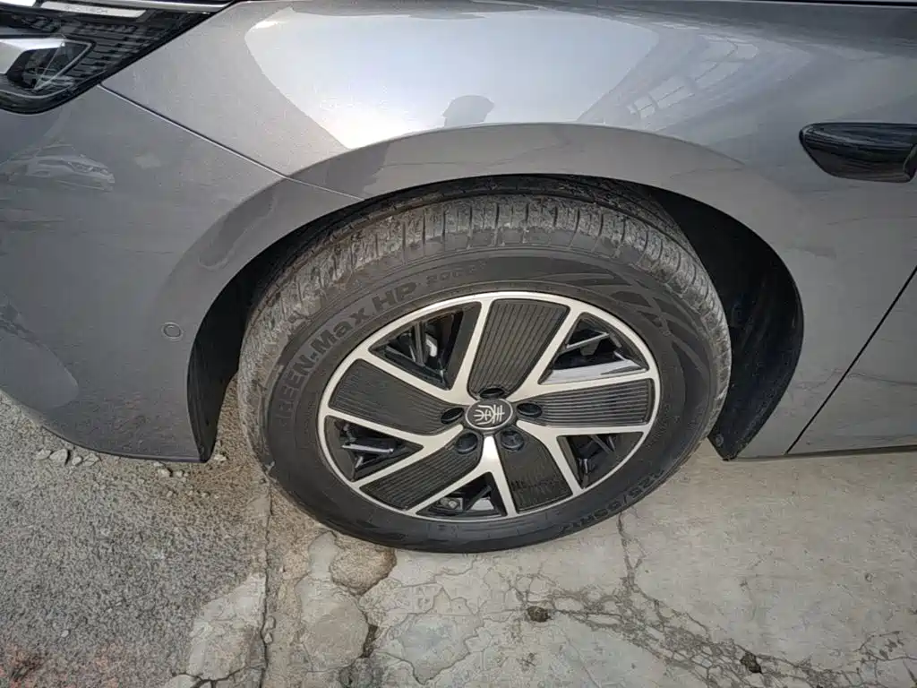 BYD Qin L — фото 23