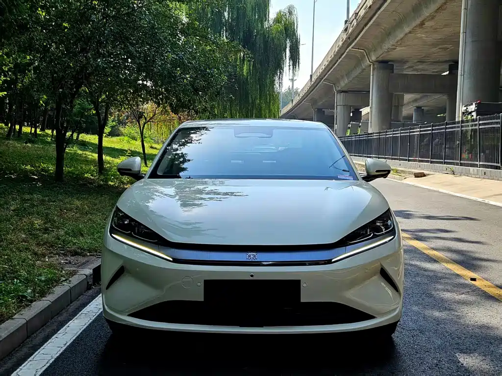 BYD Qin L — фото 2