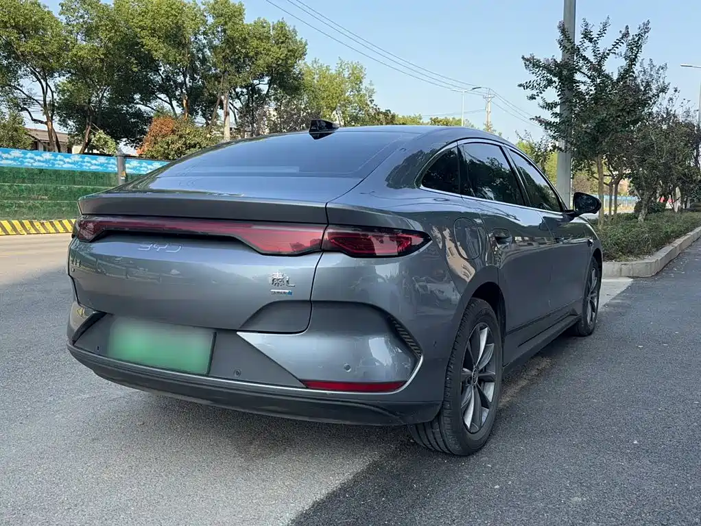 BYD Qin L — фото 8