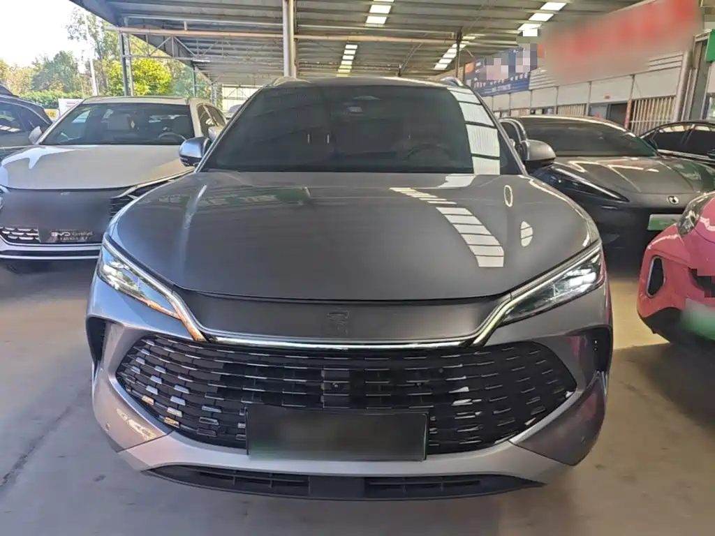 BYD L DM-i — фото 3