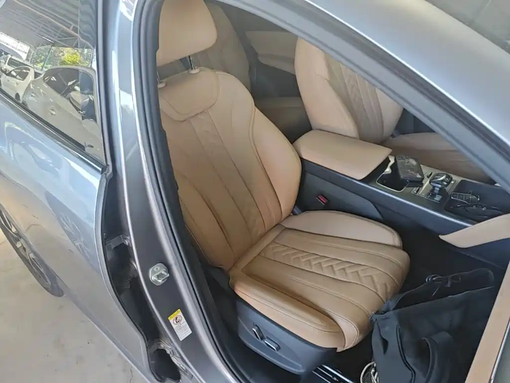 BYD L DM-i — фото 25