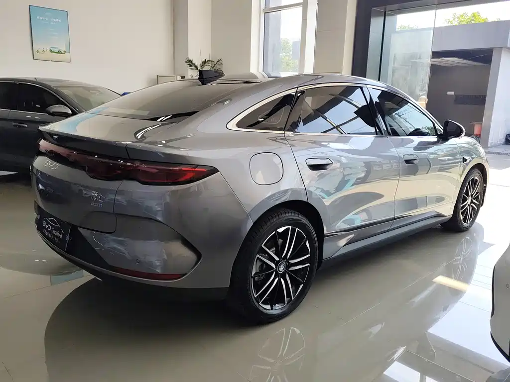 BYD Qin L — фото 7
