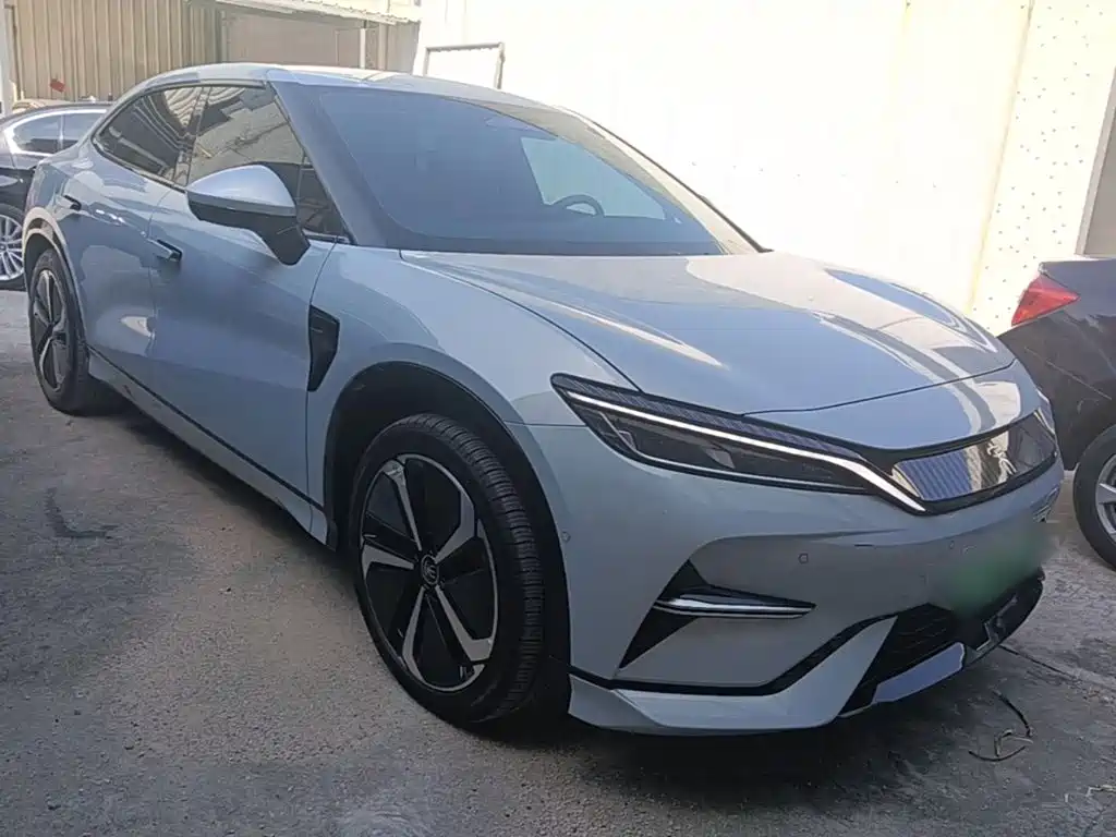 BYD L EV — фото 4