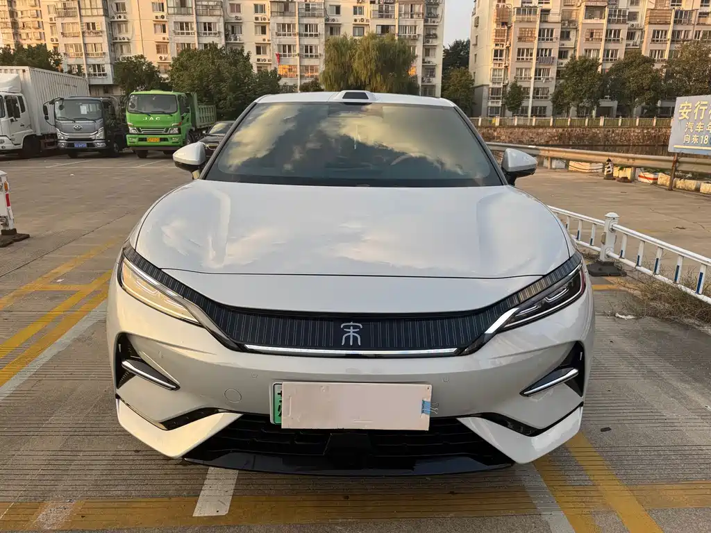 BYD L EV — фото 2