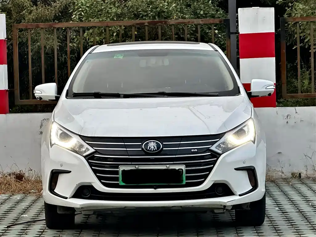 BYD Qin NEV — фото 2