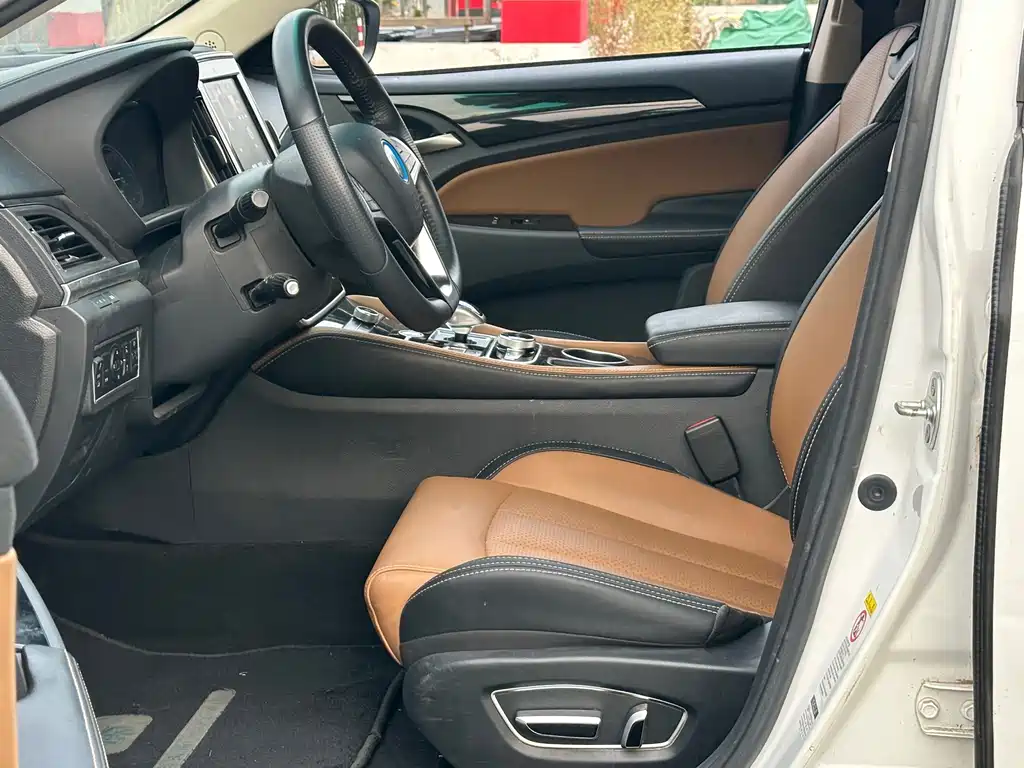 BYD Qin NEV — фото 7