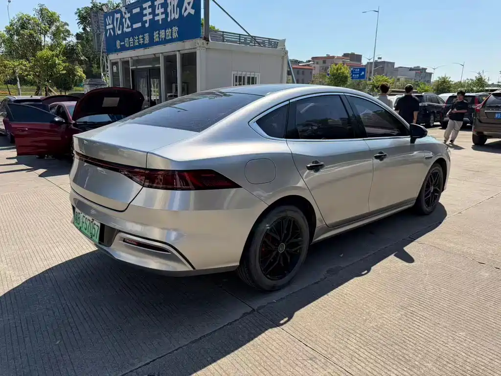 BYD Qin PLUS — фото 9