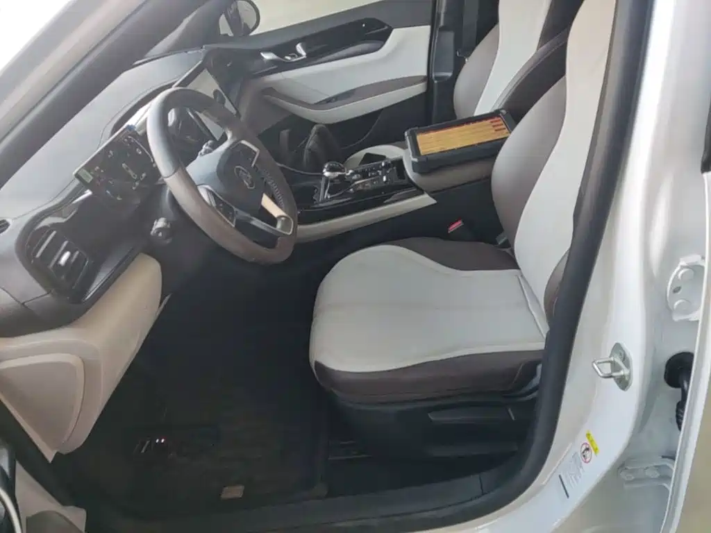 BYD Qin PLUS — фото 15