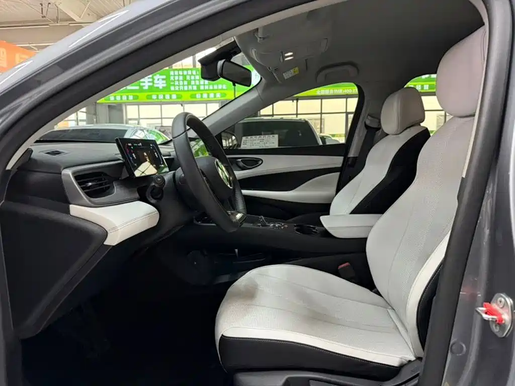 BYD Seal 05 DM-i — фото 4