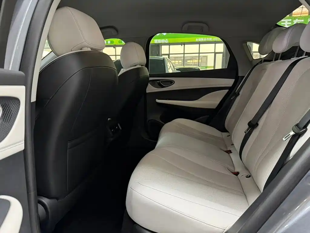 BYD Seal 05 DM-i — фото 6