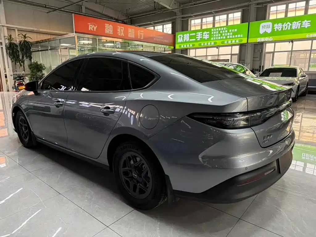 BYD Seal 05 DM-i — фото 7