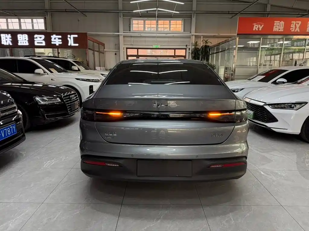 BYD Seal 05 DM-i — фото 8