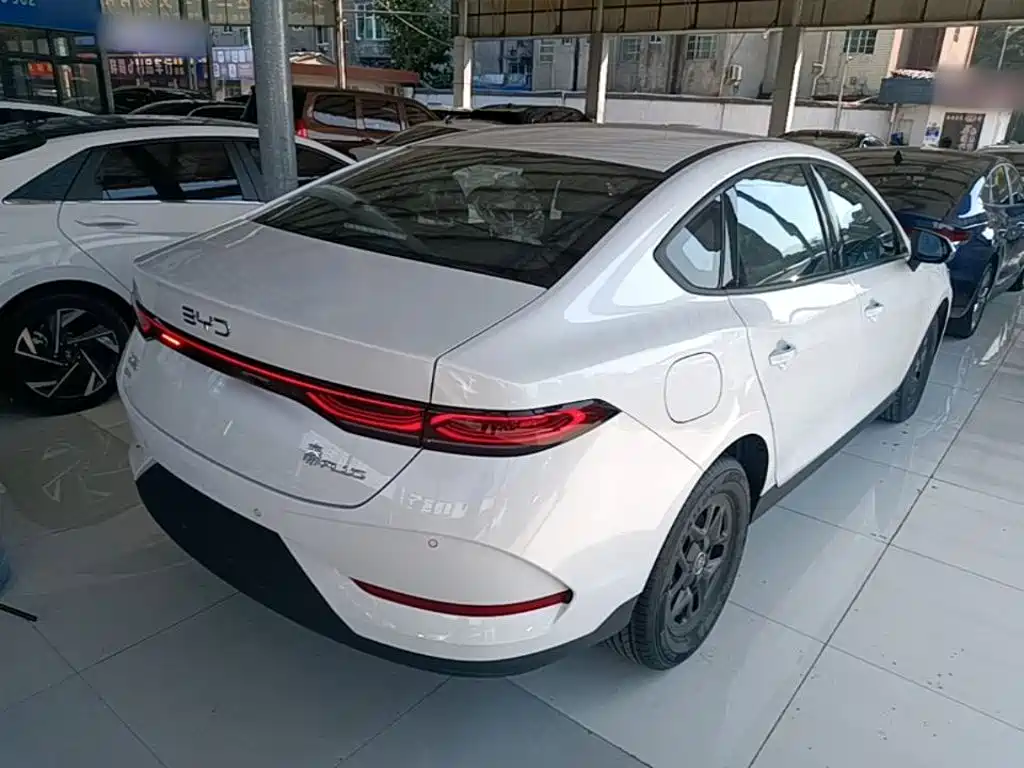 BYD Qin PLUS — фото 7