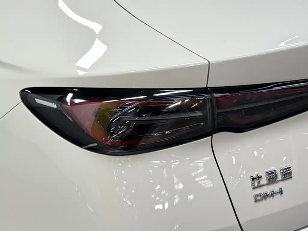 BYD Seal 06 — фото 10