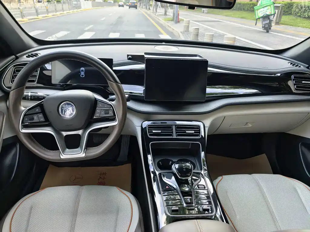 BYD Qin PLUS — фото 10