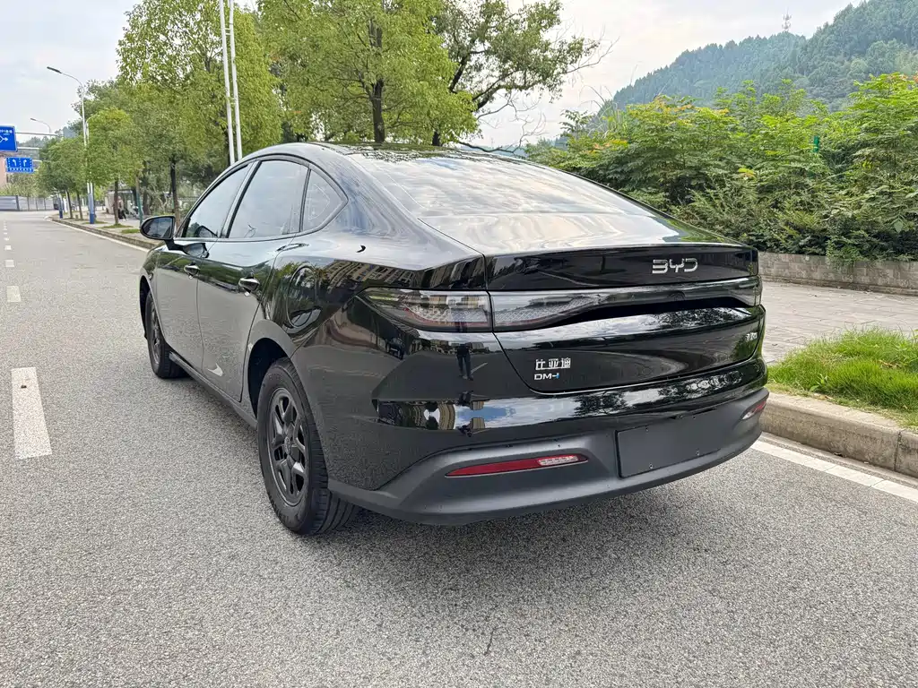 BYD Seal 05 DM-i — фото 9