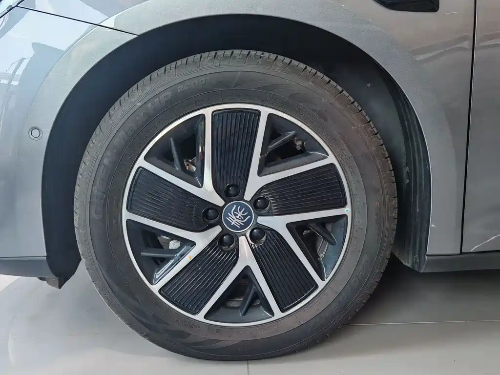 BYD Qin L — фото 14