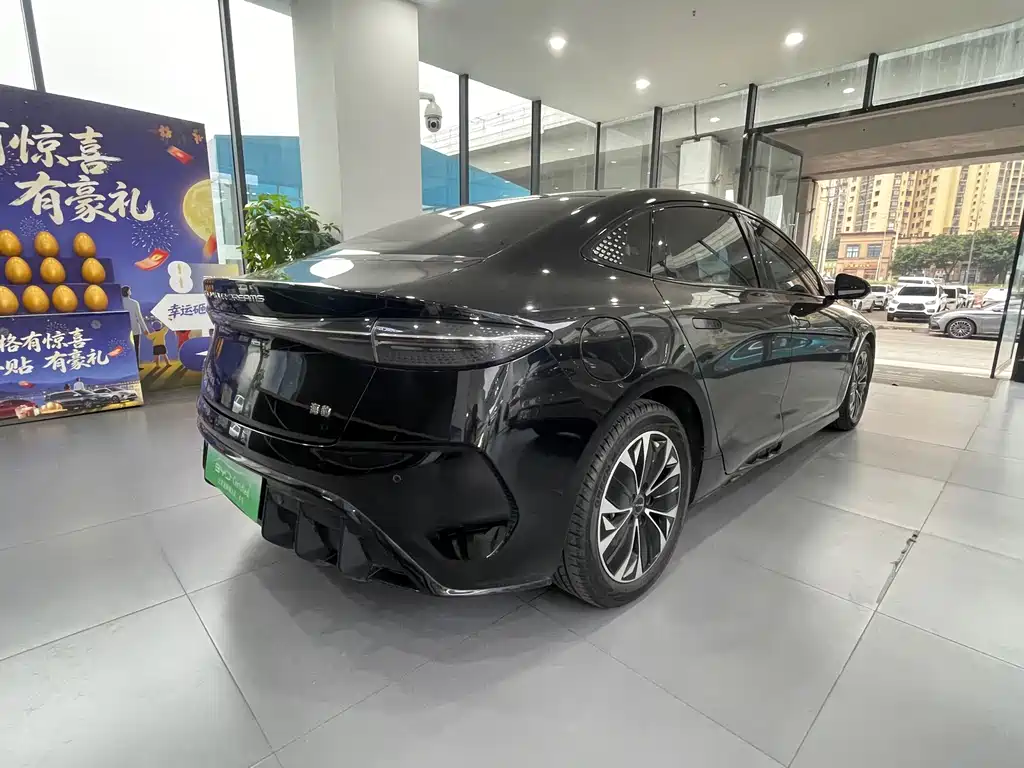BYD Seal — фото 15