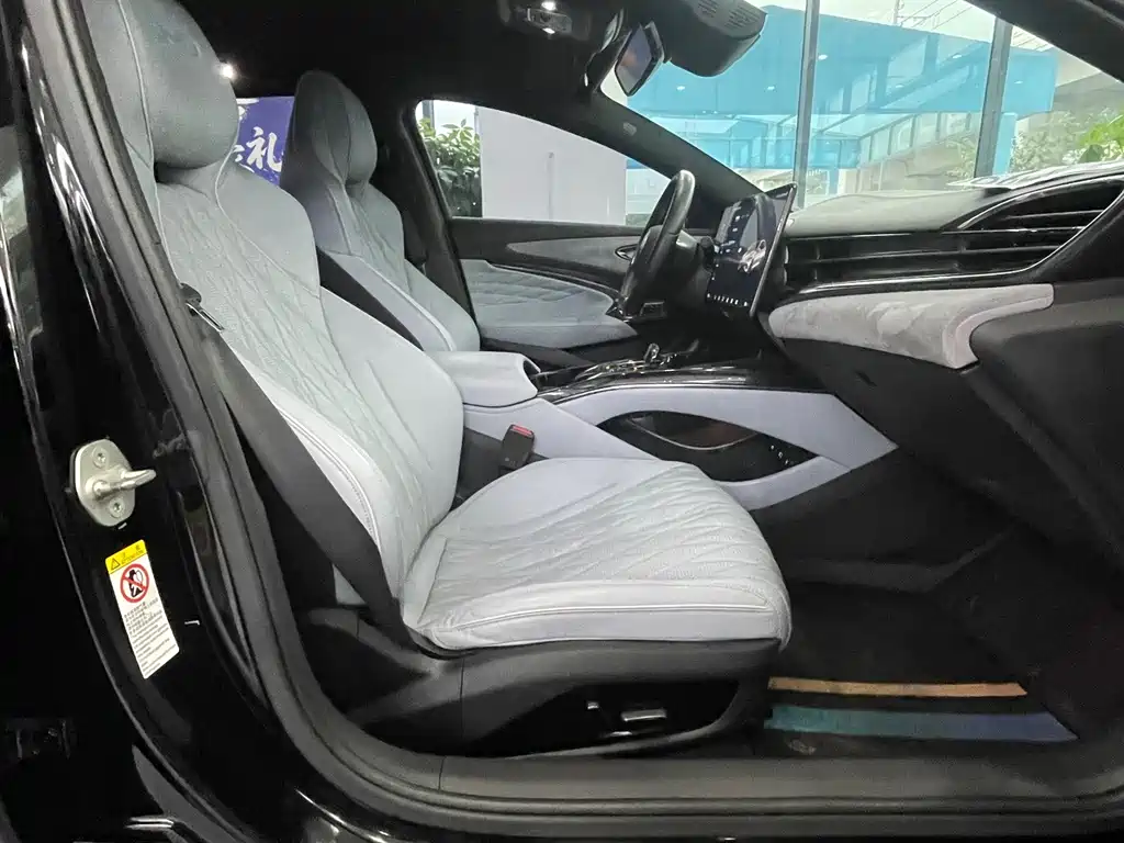 BYD Seal — фото 17