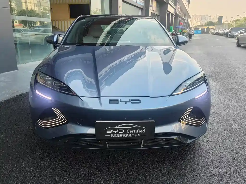 BYD Seal — фото 2