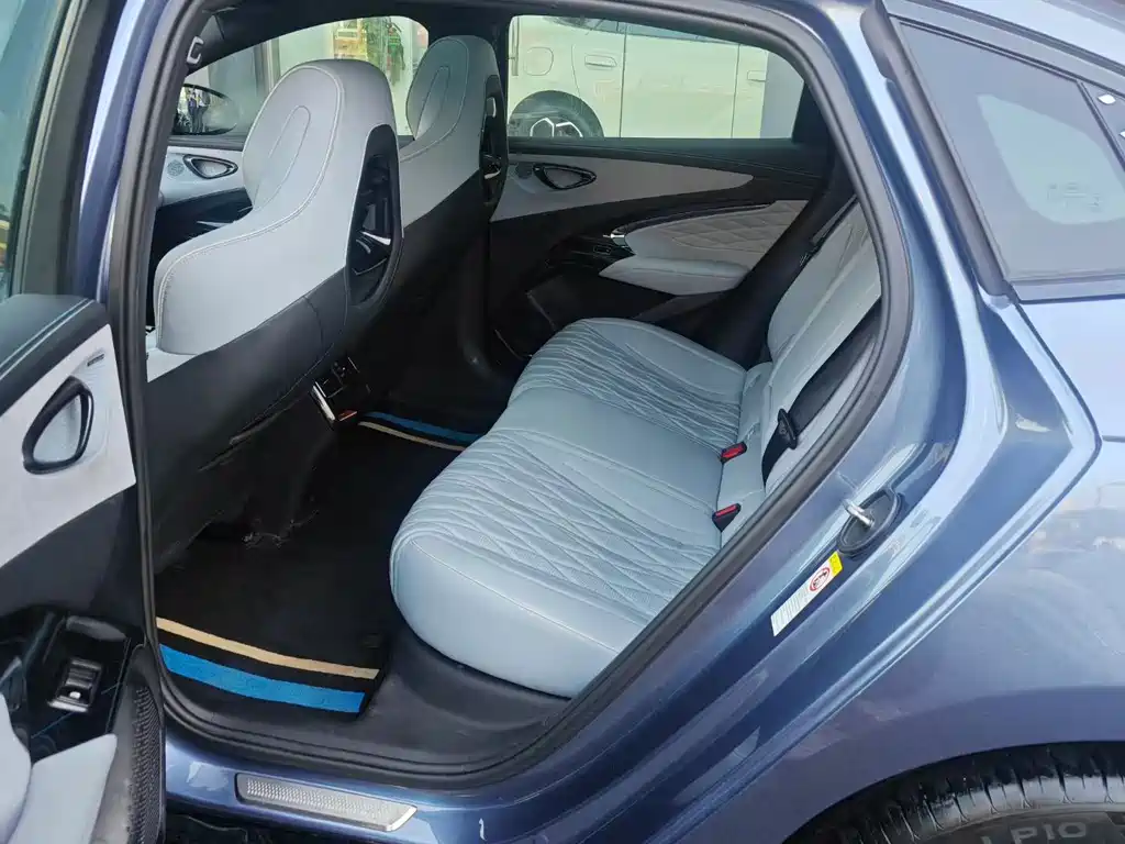 BYD Seal — фото 6