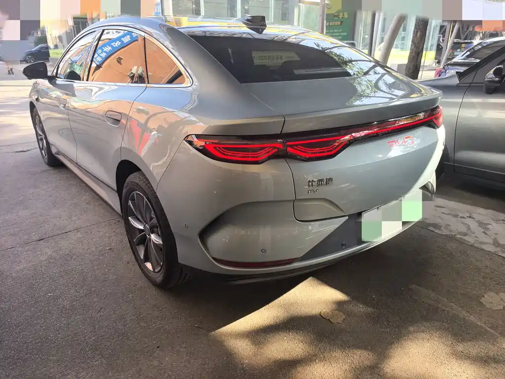 BYD Qin L — фото 18