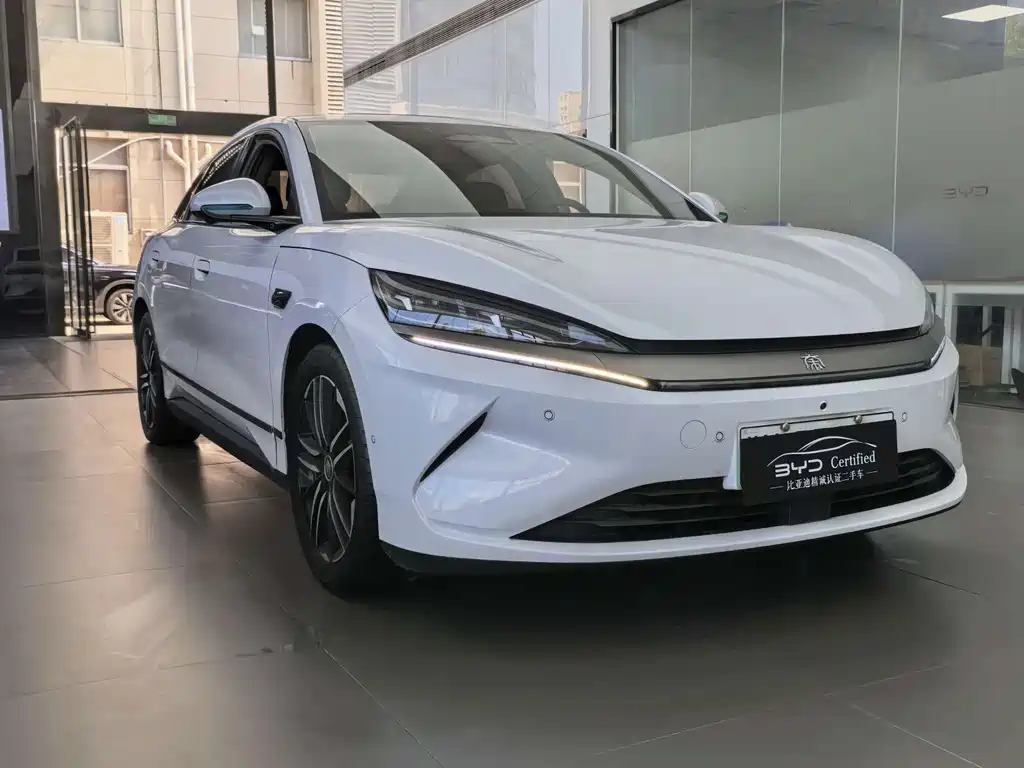 BYD Qin L — фото 8