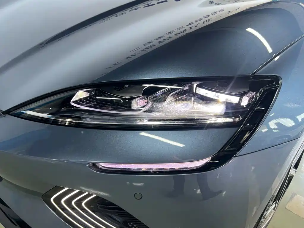 BYD Seal — фото 19