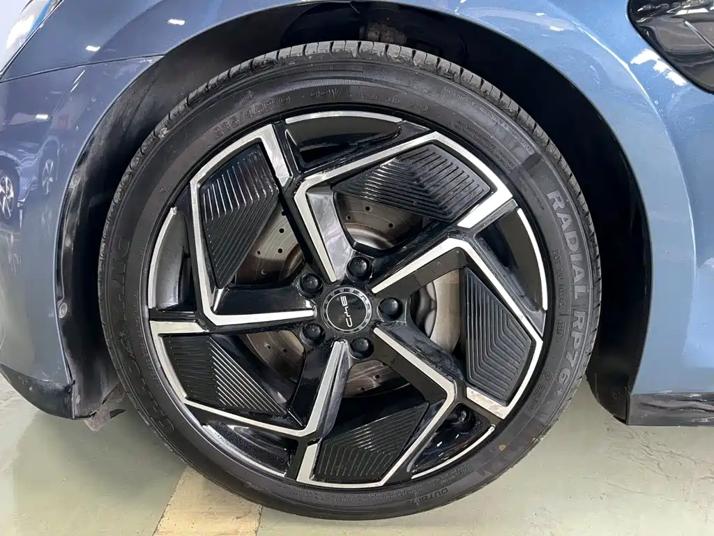 BYD Seal — фото 21