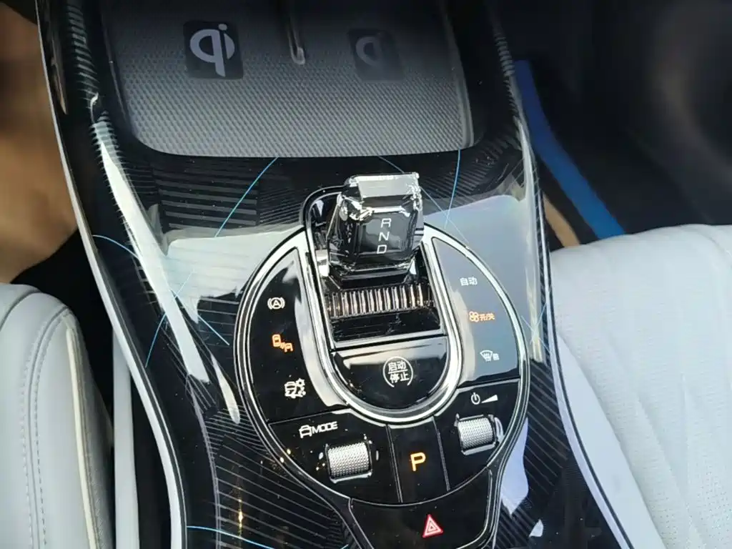 BYD Seal — фото 14