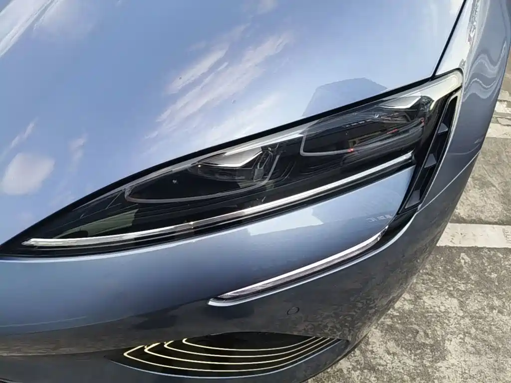 BYD Seal — фото 24