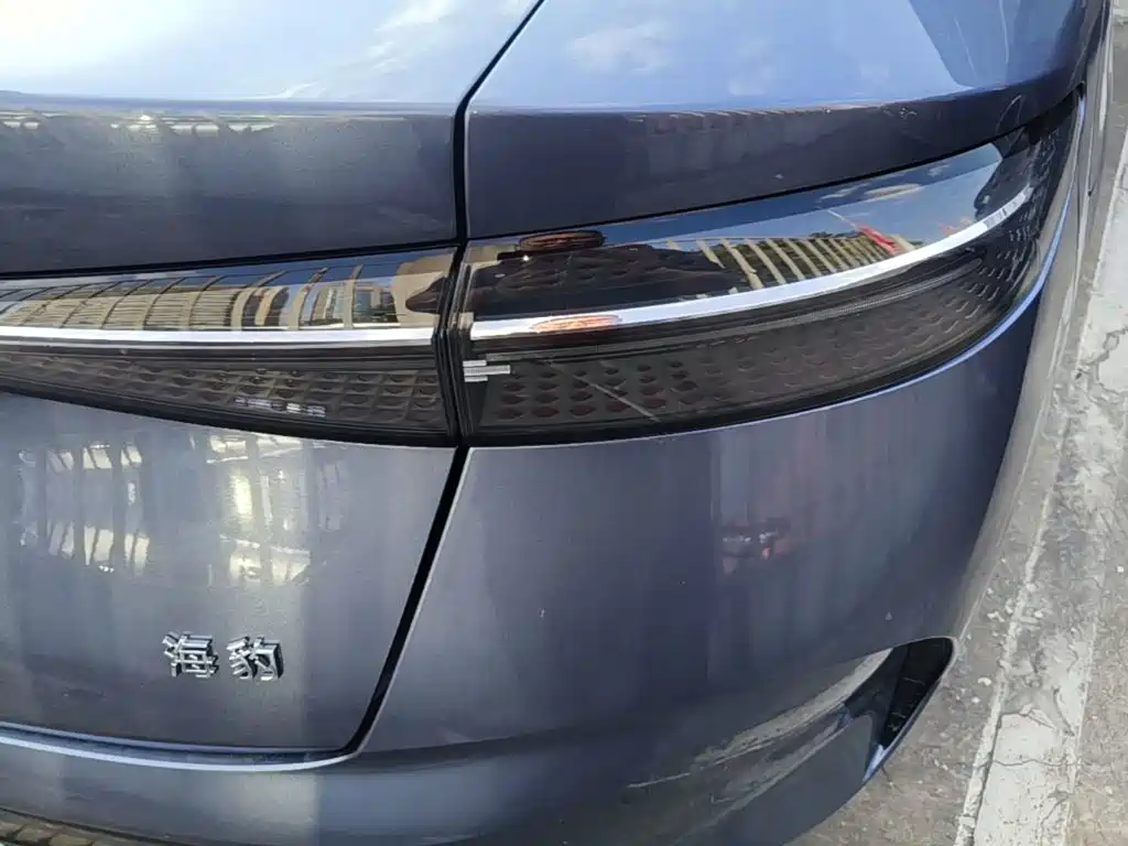 BYD Seal — фото 8