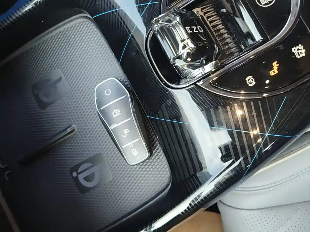 BYD Seal — фото 9