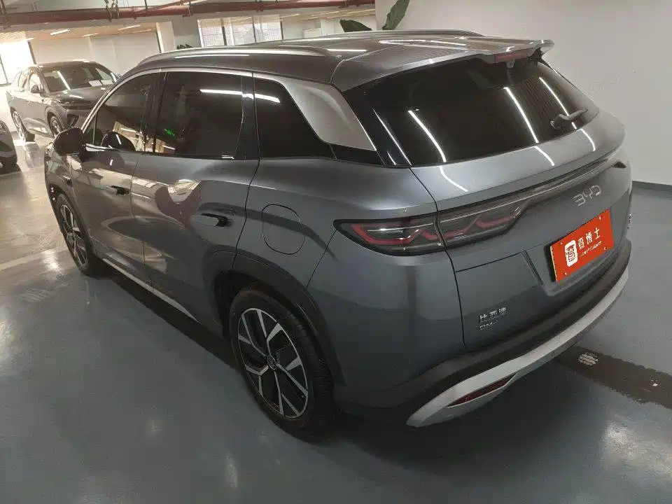 BYD L DM-i — фото 3