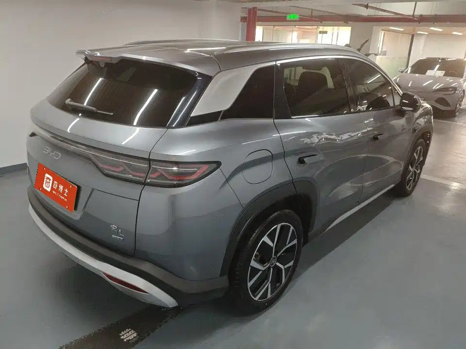BYD L DM-i — фото 4