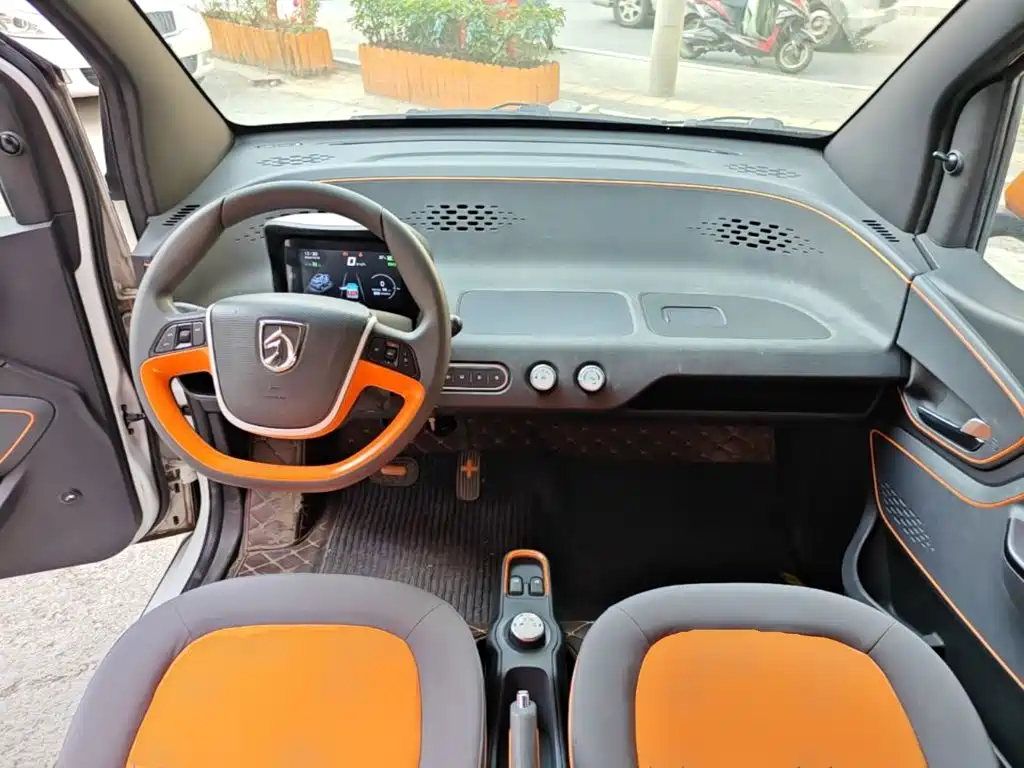 Baojun E100 — фото 10