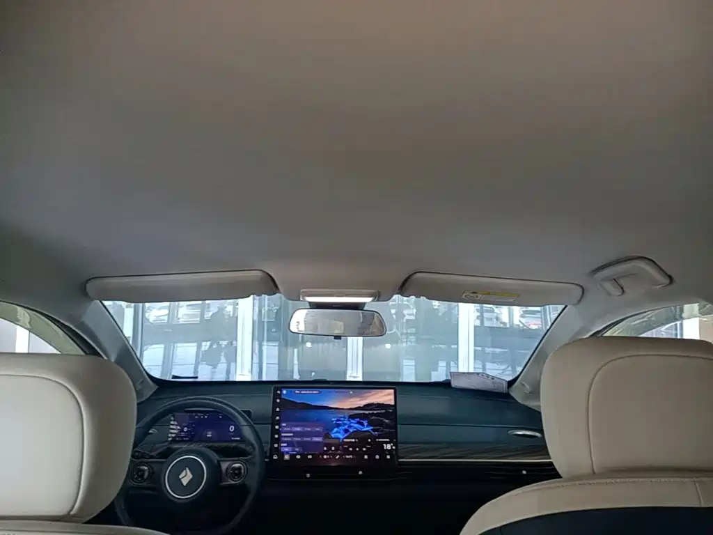 Baojun Yunduo — фото 18