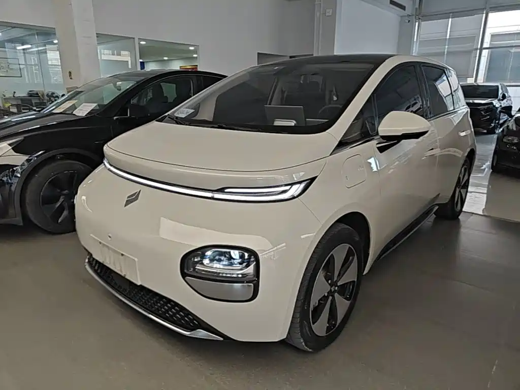 Baojun Yunduo — фото 2