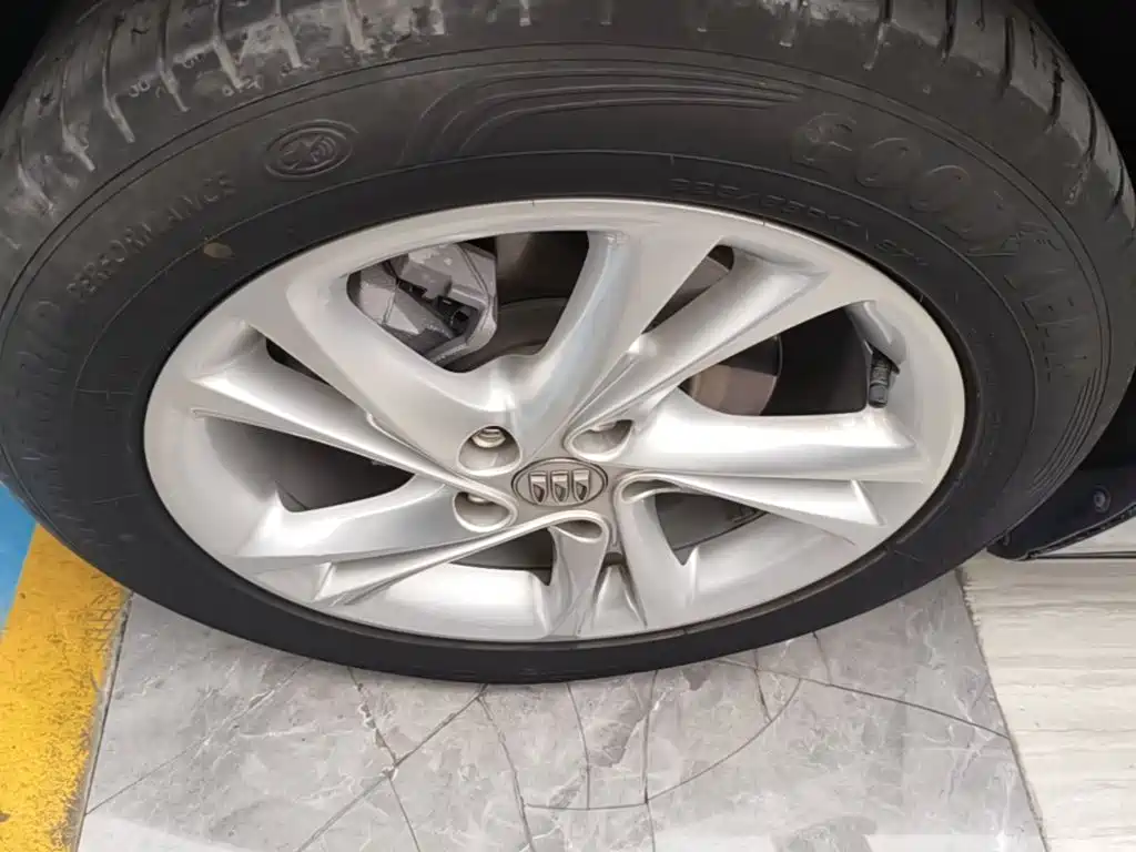 Buick Regal — фото 23