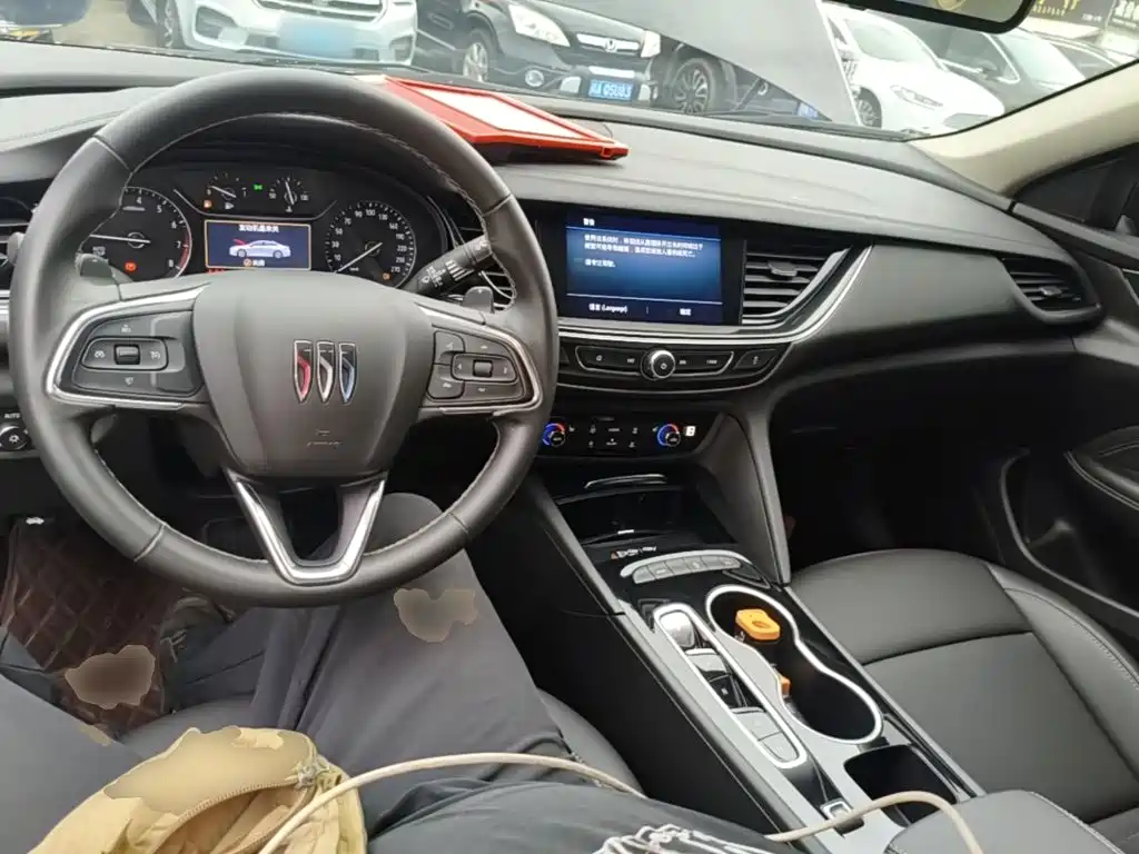 Buick Regal — фото 10
