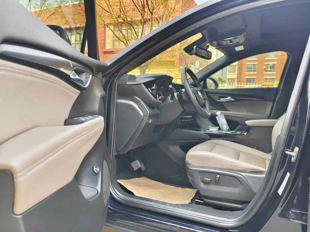 Buick Envision Plus — фото 9