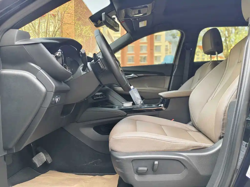 Buick Envision Plus — фото 10