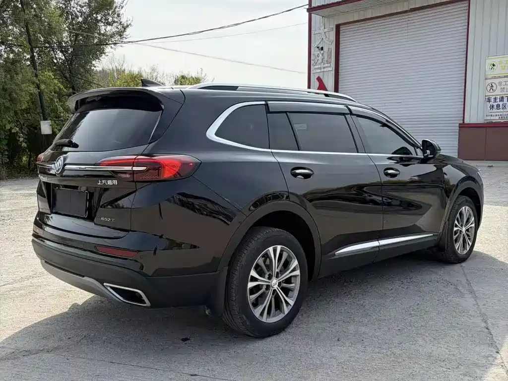 Buick Envision Plus — фото 9