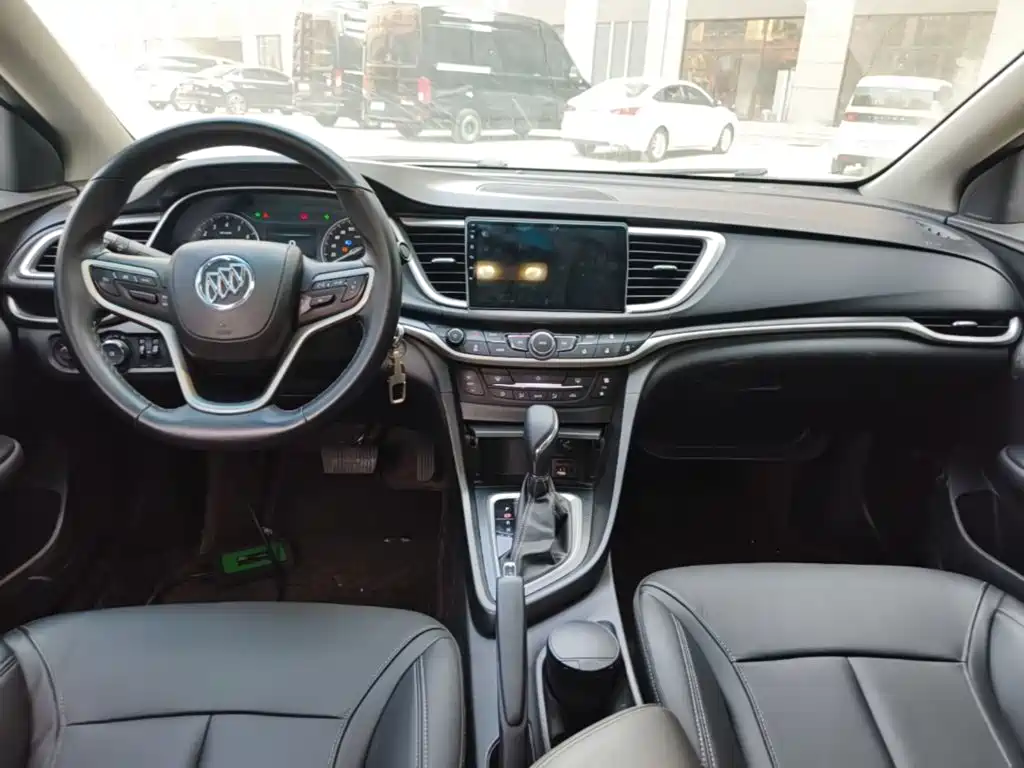Buick Excelle — фото 10