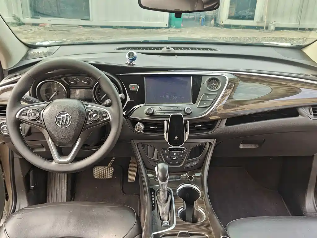 Buick Envision Plus — фото 7